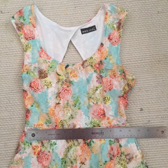 👗 Wet Seal dress - Picture 6 of 7